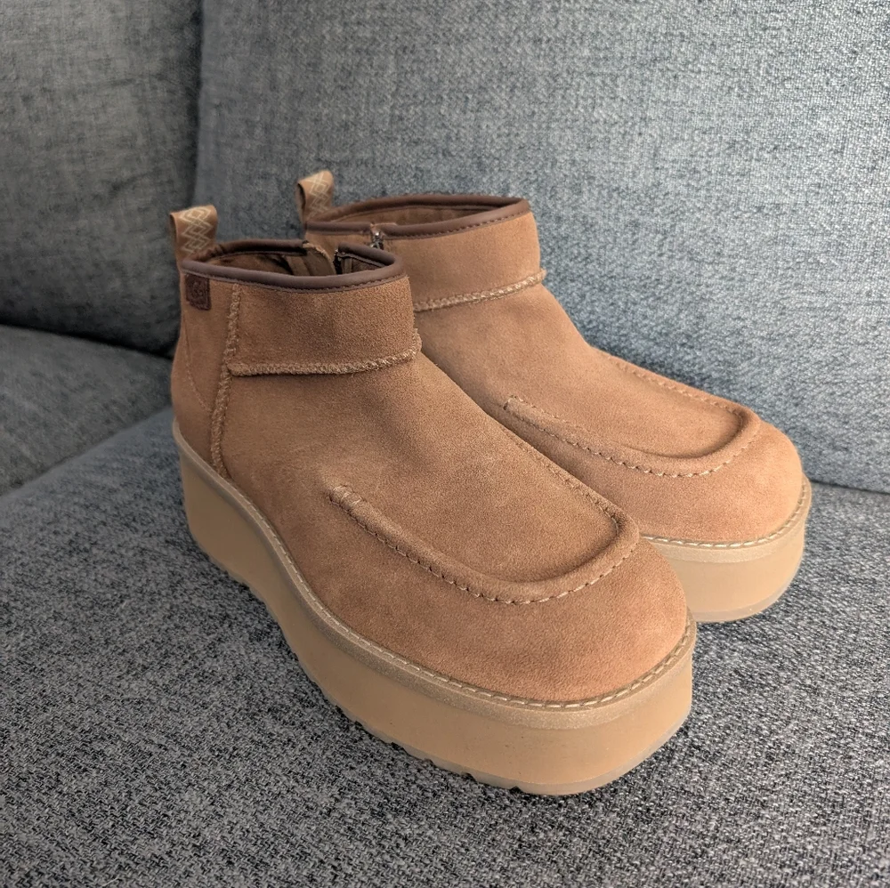 UGG chic ankle